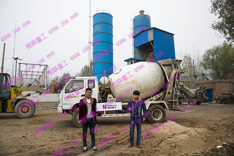 河南省新鄉(xiāng)市長(zhǎng)垣縣水泥攪拌車客戶小型攪拌站現(xiàn)場(chǎng)圖片